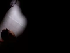 Egy nő szilikon mell ...