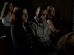 A férfi egy ruhaüzle ...