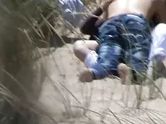 A feleség nem sokáig ...