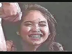 Egy ezüst hajú, szak ...
