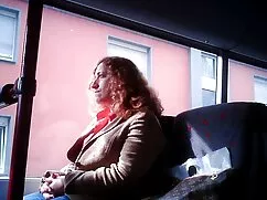 A srácok kölcsönkéri ...