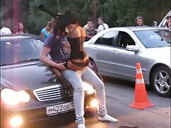 Egy ember egy sötét  ...